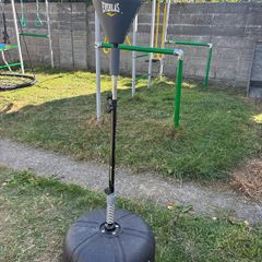 Everlast Freestanding Punching Bag - Adjustable Height