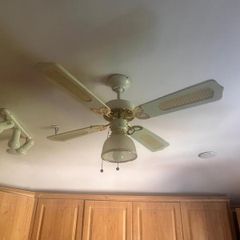 Ceiling fan light
