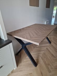 Kitchen table