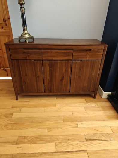 Sideboard / 1.2 W /810 H / 400 D.