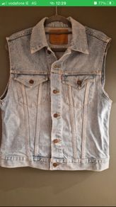 levi's waistcoat