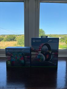 Brand new unopened Wireless Controller & Headset - Forza Horizon 6