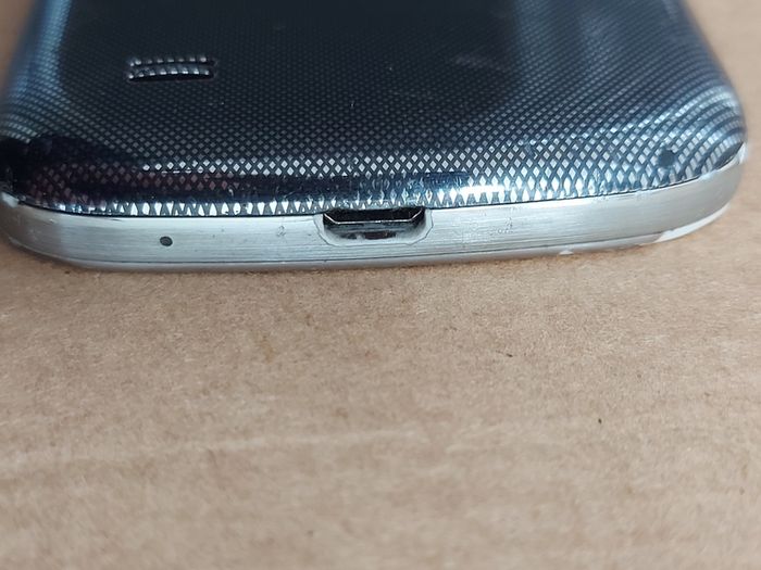 Samsung Galaxy S4 mini, 8gb, Model GT-I9195, in excellent cosmetic and working condition
