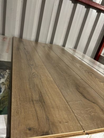 New 8mm laminated Flooring