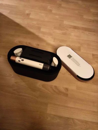 Dyson airwrap