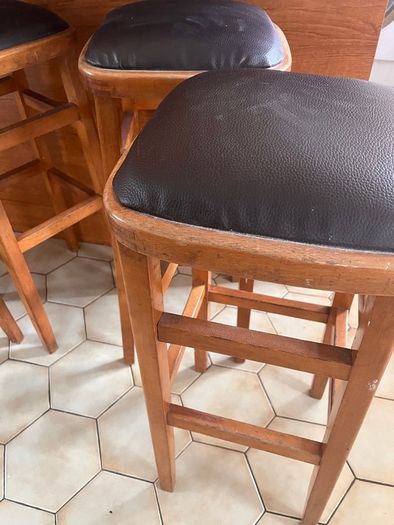 4 x bar stools