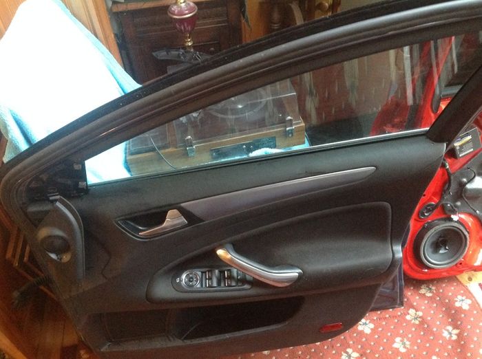 2013-2016 Ford Focus drivers side doors