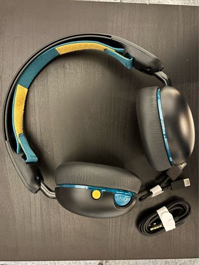 Skullcandy Gorm wired / wireless Bluetooth headphones