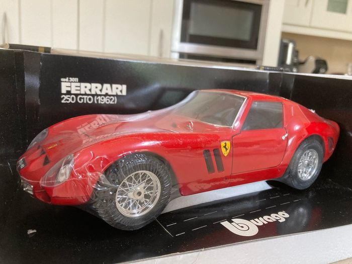 Ferrari 250 GTO Year 1983 USA market Burago 1/18 Extremely rare