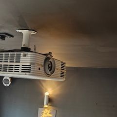 Optoma UHD40 Projector