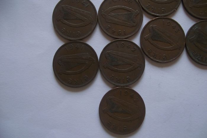 Irish coins. 20 pieces @1D from years (1941-1952)