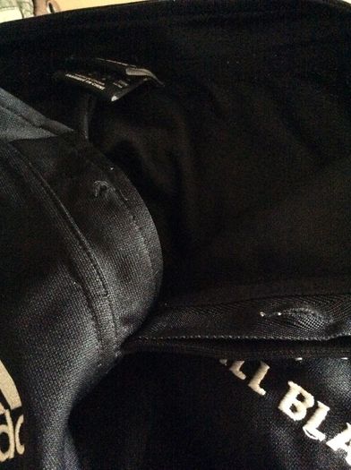 All Blacks Jersey.  Official New Zealand All Blacks Mens Home Jersey. Authentic Original Adidas No Sponsor Jersey From Year 2007..Not A Modern Day Remake.