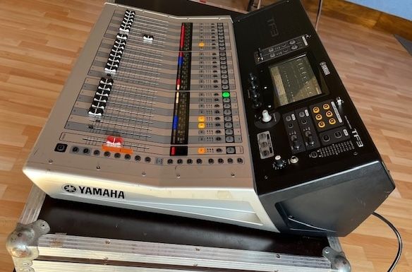 Yamaha TF3 Digital Desk