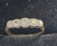 18ct Gold Diamond Ring