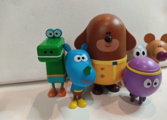 Hey Duggee Figures