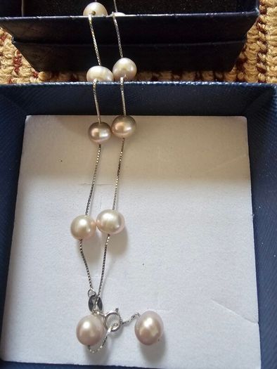 Brand New Beautiful Freshwater Pearl Necklace