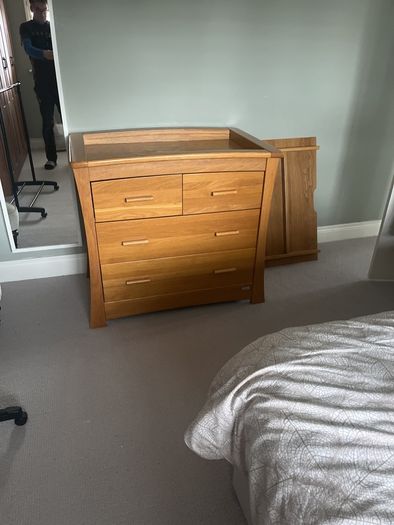 Changer dresser