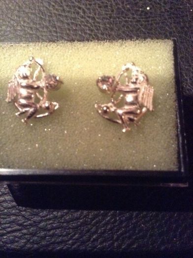 2pairs of real silver ear rings
