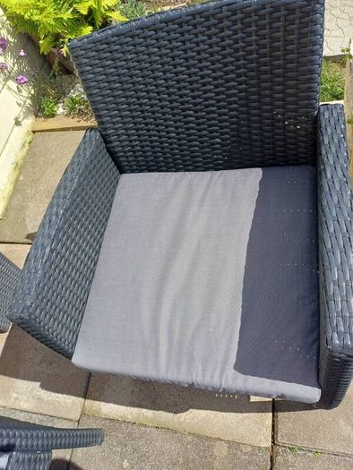 Garden Rattan set. 2 Seater Sofa, 2 Armchairs, 2 Planters, Coffee Table.table