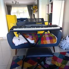 Keyboard Rockjam with stand and seat
