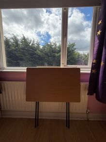 Folding table