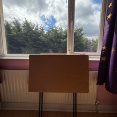 Folding table