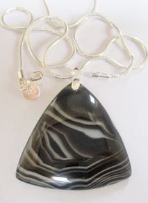 Unique Triangle Black Stripe Agate Gemstone Pendant Necklace