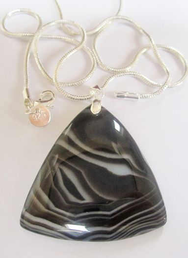 Unique Triangle Black Stripe Agate Gemstone Pendant Necklace