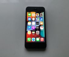 iPhone SE