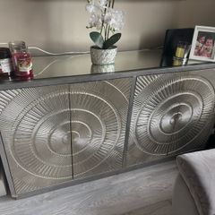 side board
