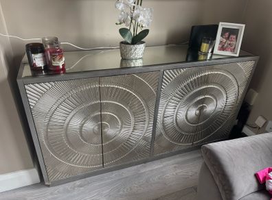 side board