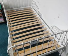 Kids extendable bed