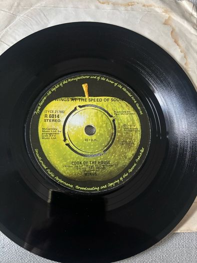 Wings vinyl single. Irish pressing