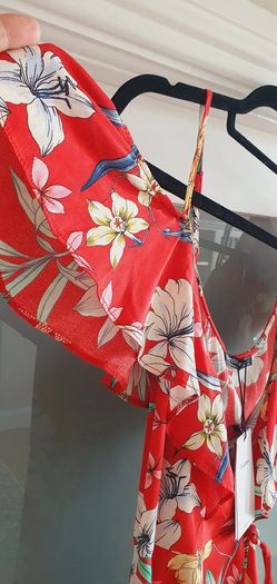 BERSHKA red floral ruffle frill wrap dress Sz S (Fit 8-10UK) - Bnwt