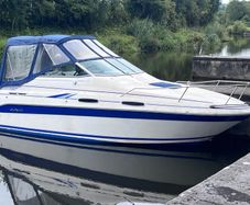 Boat - SeaRay Sports Cruiser - 4 berth