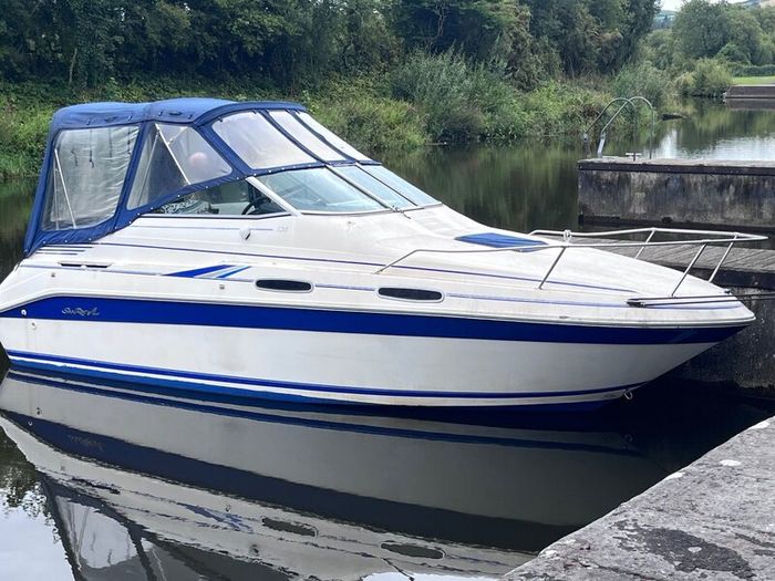 Boat - SeaRay Sports Cruiser - 4 berth