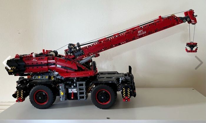 42082 LEGO Technic Rough Terrain Crane Assembled (Retired)