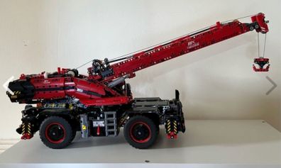 42082 LEGO Technic Rough Terrain Crane Assembled (Retired)
