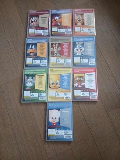 Bumper box of 10 Toons by WB Kids