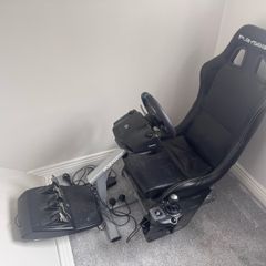 Logitech G923 Wheel, Pedals & Playseat