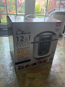 Pressure cooker