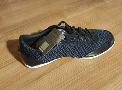 Firetrap junior shoe size 4 navy