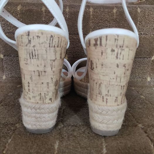 White sandals size 5, NEW LOOK