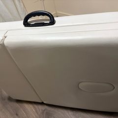 Massage bed