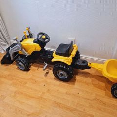 smoby tractor and trailer