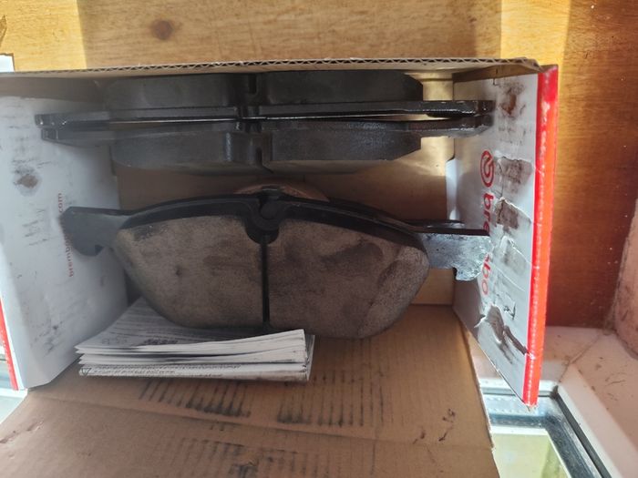Brembo Front Brake Pads (Land Rover Evoque)