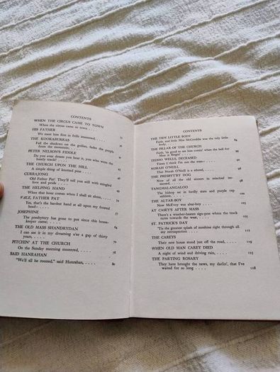 Around the Boree Log and other verses by John O Brien 1961 hardback with dustcover in good condition with some signs of wear on the dustcover see photos FREE STANDARD POSTAGE INCLUDED