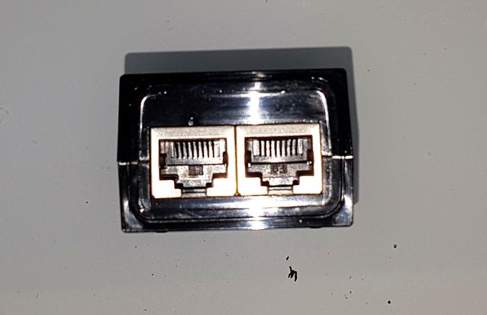 Ubiquiti POE Injector POE-24-12W (lot 2 of 3)