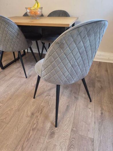 kitchen table and chairs
