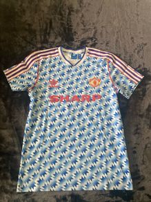 Man United retro jersey